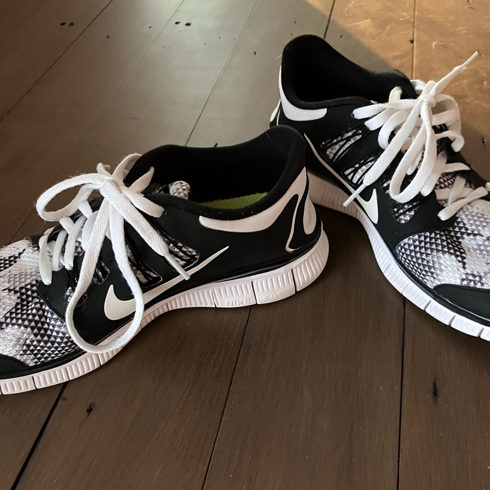 ♥️ Nike Free Run Women’s Running Shoes 8.5 - Picture 4 of 6